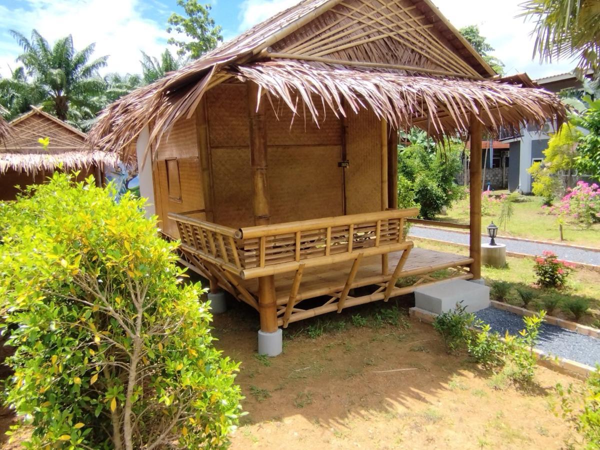 Palm Garden Bungalows Koh Lanta Bagian luar foto